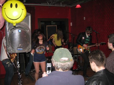 Fagettes playing in March at Radio with some familiar onlookers. 